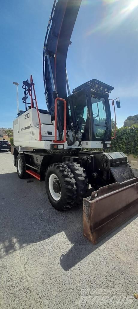 Hidromek HMK 210 W Escavadoras de rodas