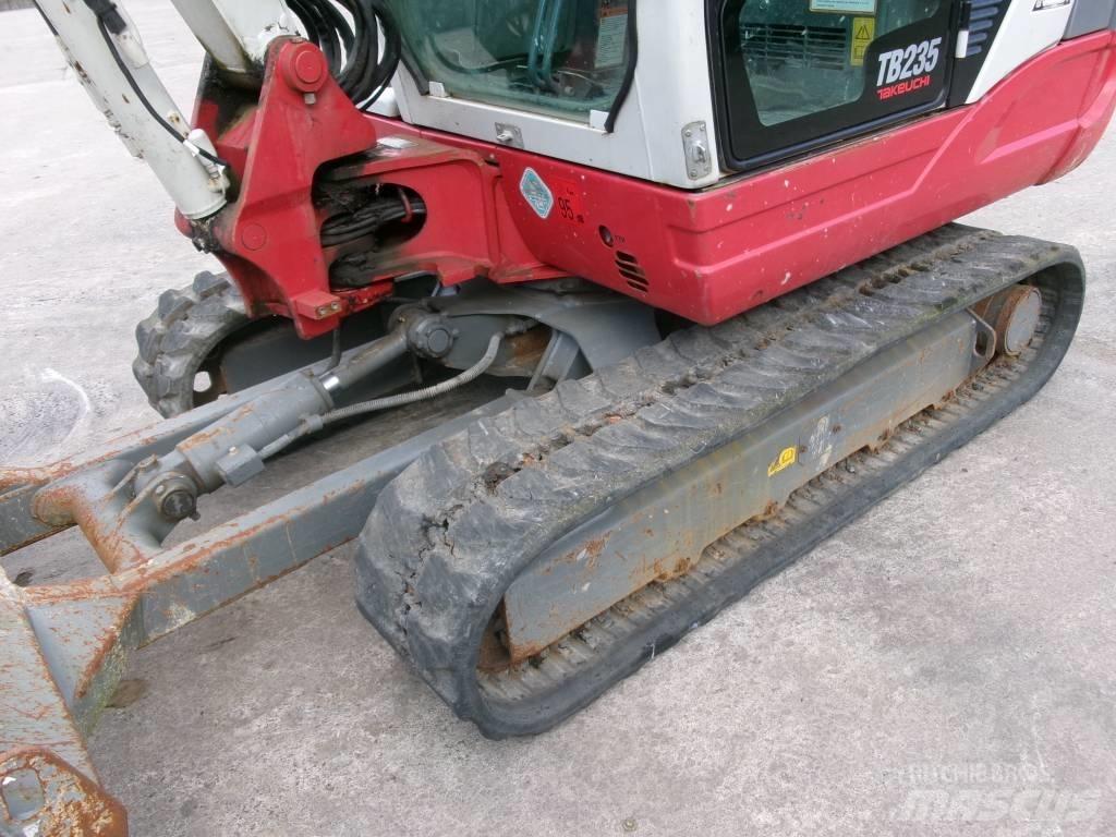 Takeuchi TB 235 Miniescavadeiras
