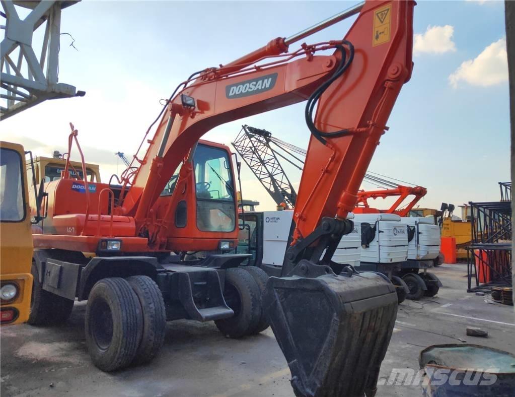 Doosan DH 150 W-7 Escavadoras de rodas