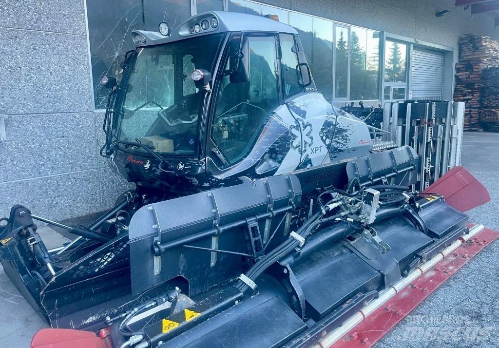 Prinoth Bison X Alisador de neve