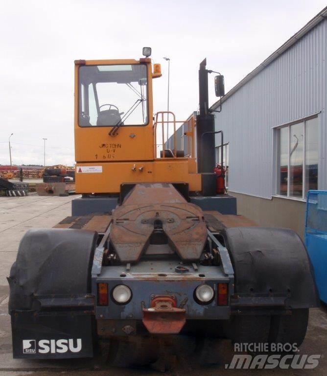 Sisu TRX 242 Tractores terminais