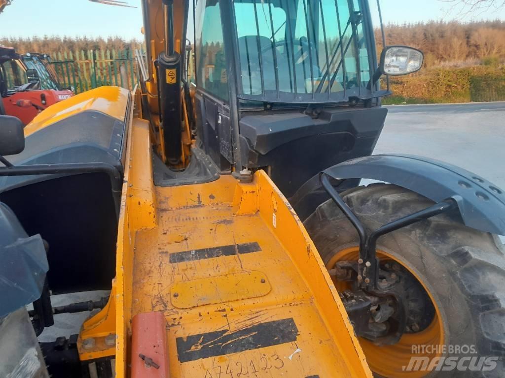 JCB 540-140 Manipulador telescópico