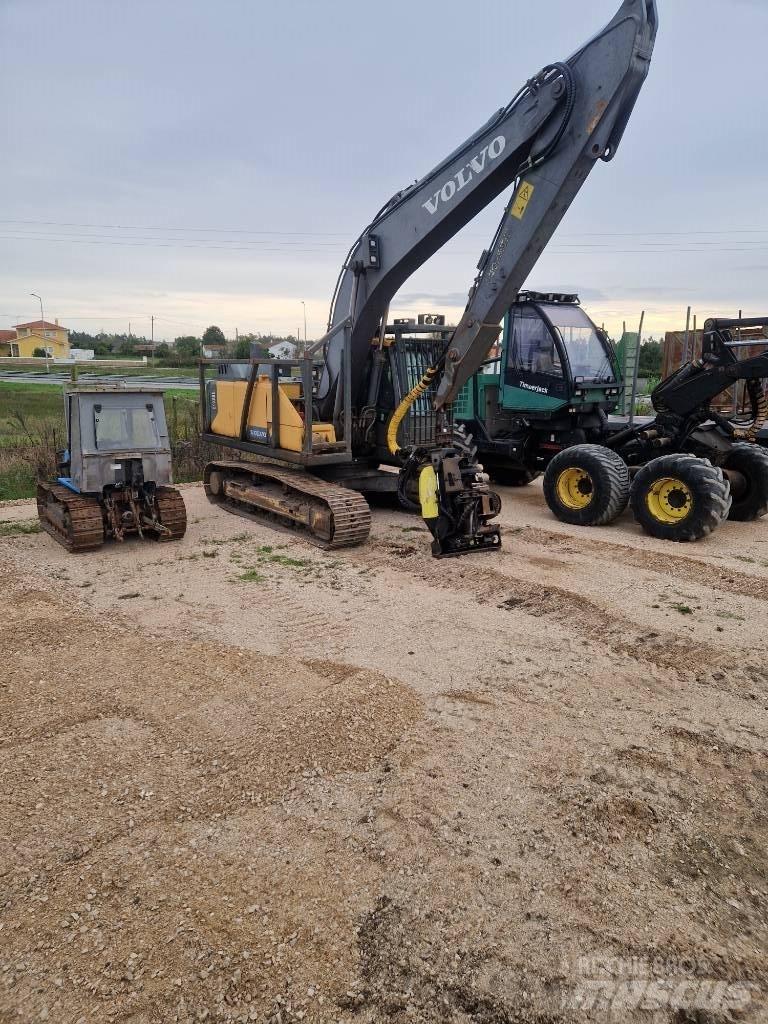 Volvo 220el Escavadoras