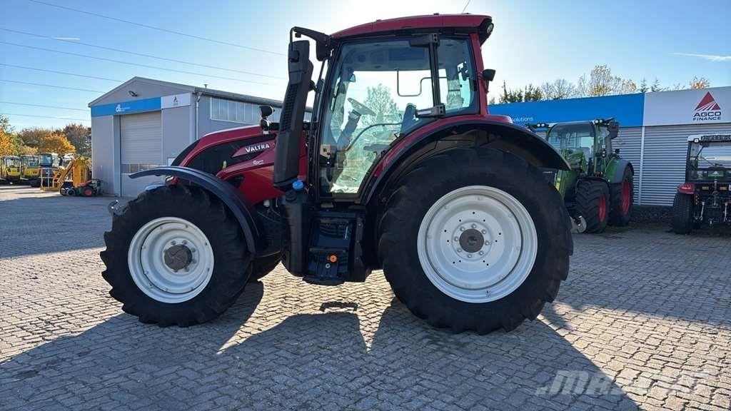 Valtra N134 0 Tratores Agrícolas usados