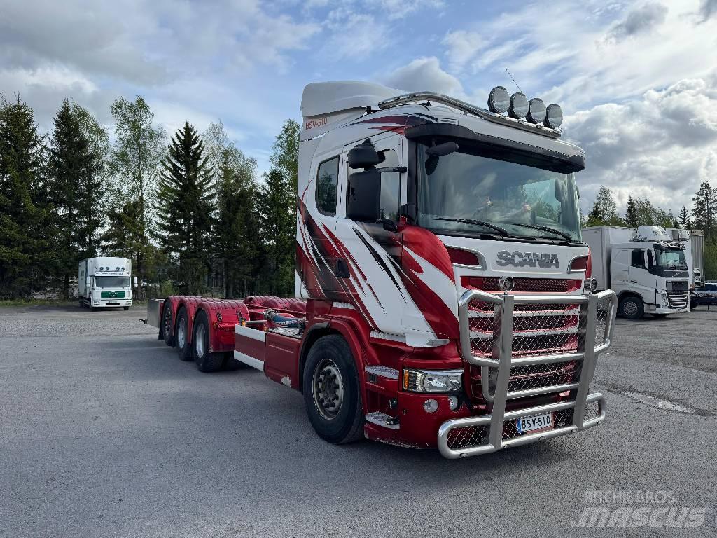 Scania R 520 Camiões de chassis e cabine
