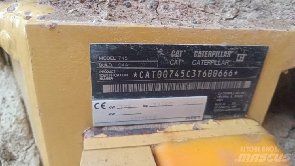 CAT 745 Caminhões articulados