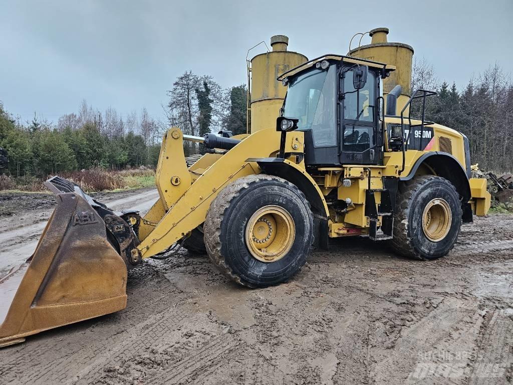 CAT 950M Carregadeiras de rodas