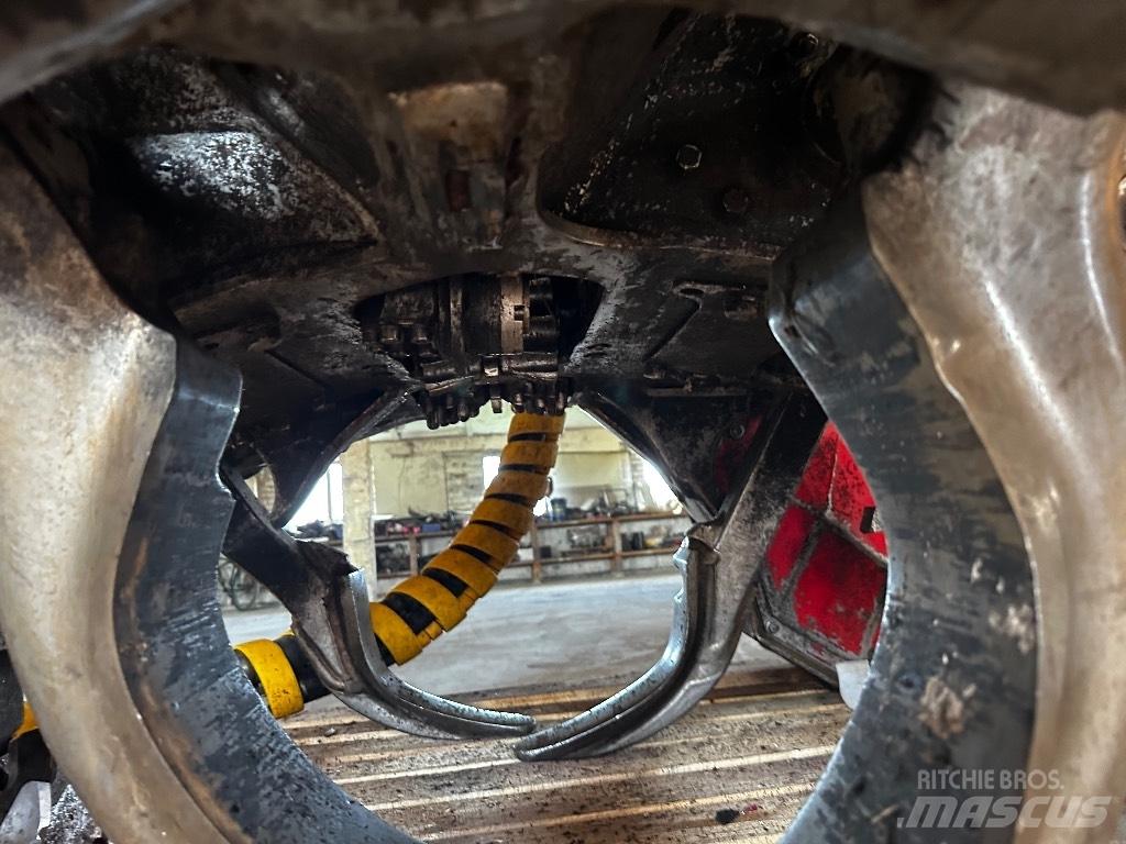 Komatsu C144 Cabeças de ceifeiras