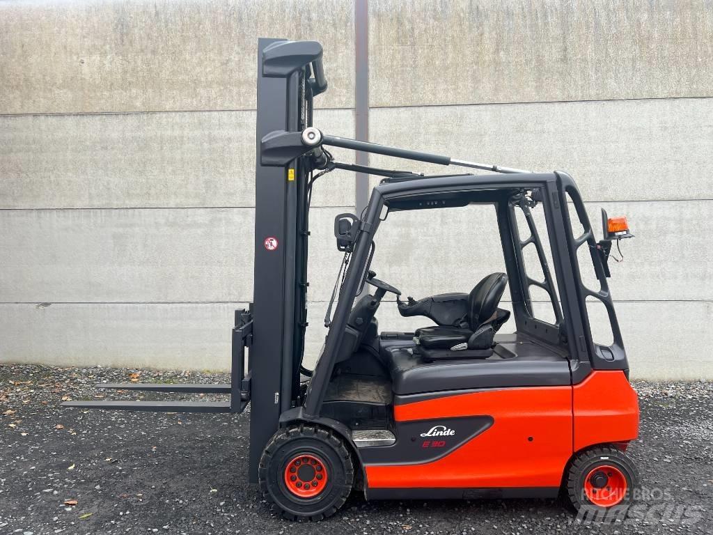 Linde E30L-01 Empilhadores eléctricos