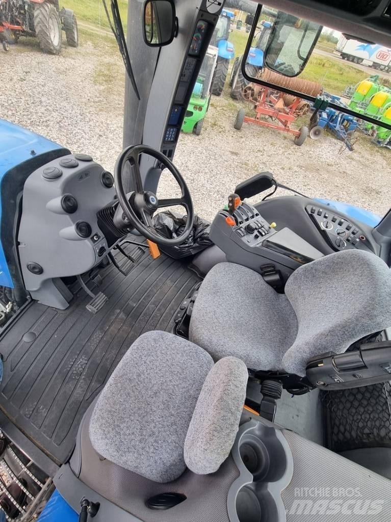 New Holland T 8040 Tratores Agrícolas usados