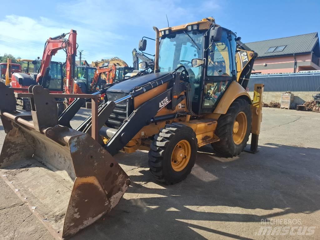 CAT 432E Retroescavadeiras