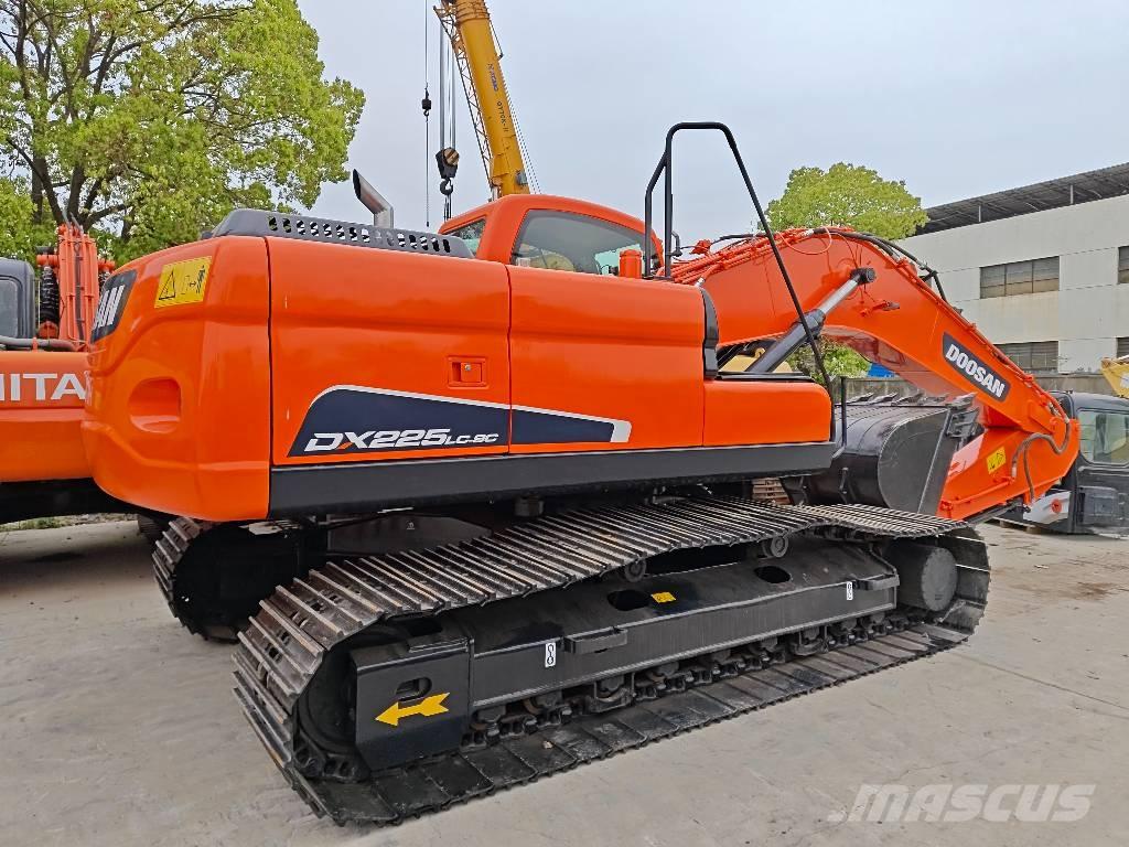 Doosan DX 225 LC Escavadeiras de esteiras
