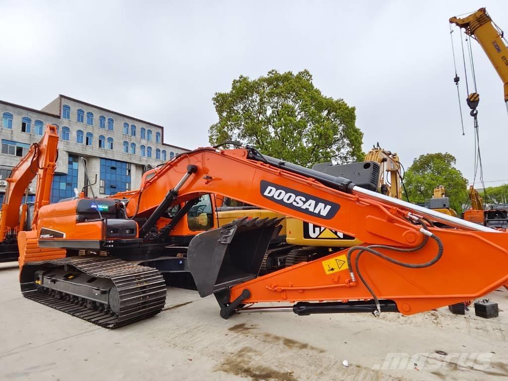 Doosan DX 225 LC Escavadeiras de esteiras