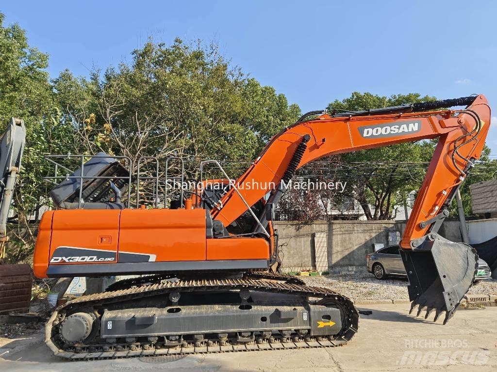 Doosan DX300 Escavadeiras de esteiras