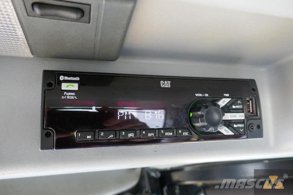 CAT D8T Dozers - Tratores rastos