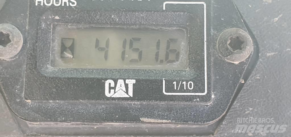 CAT 247 B 3 Minicarregadeiras