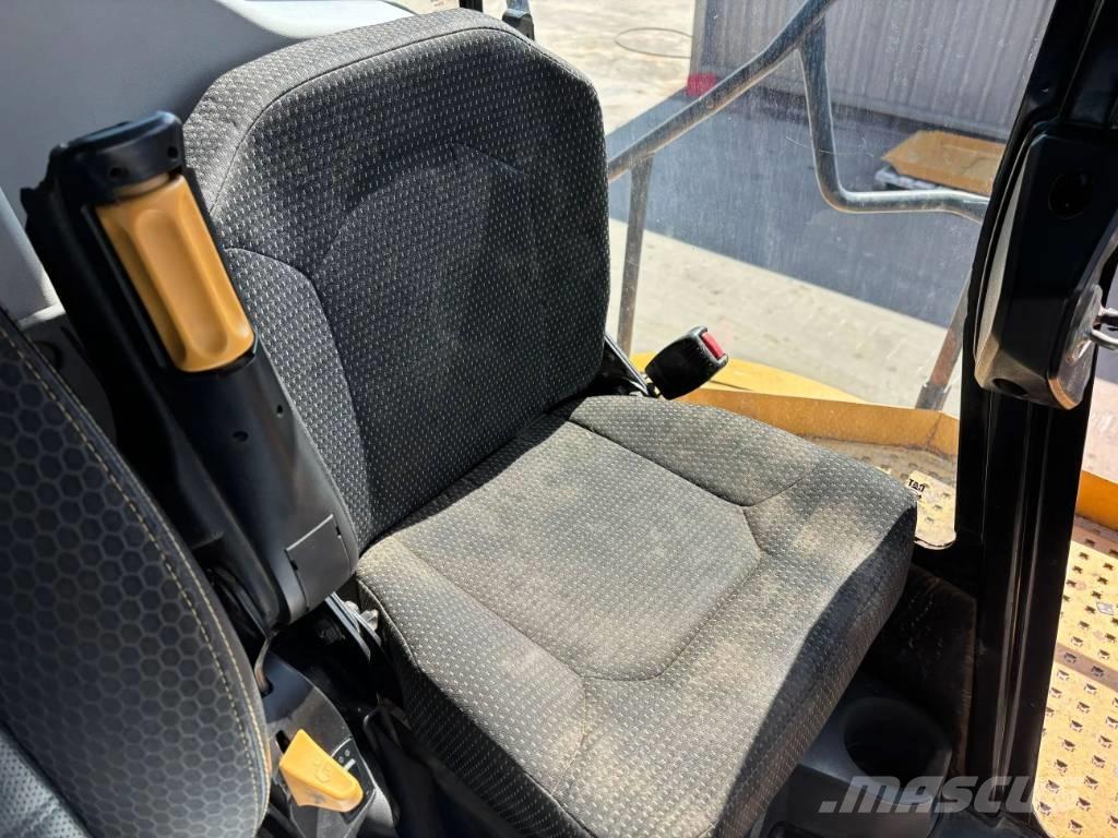 CAT 745 04A Caminhões articulados