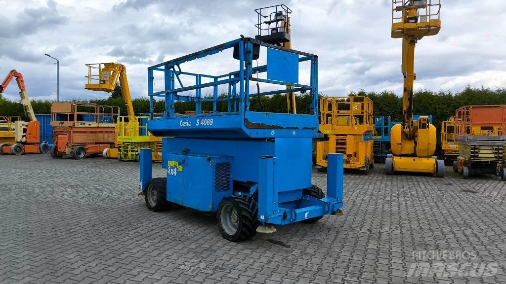 Genie GS 4069 Elevadores de tesoura