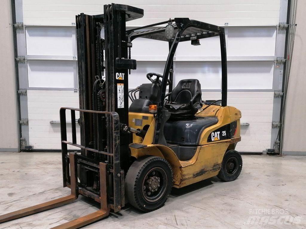 CAT GP25N Empilhadores a gás