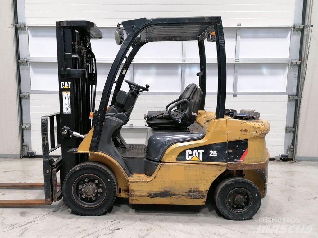 CAT GP25N Empilhadores a gás