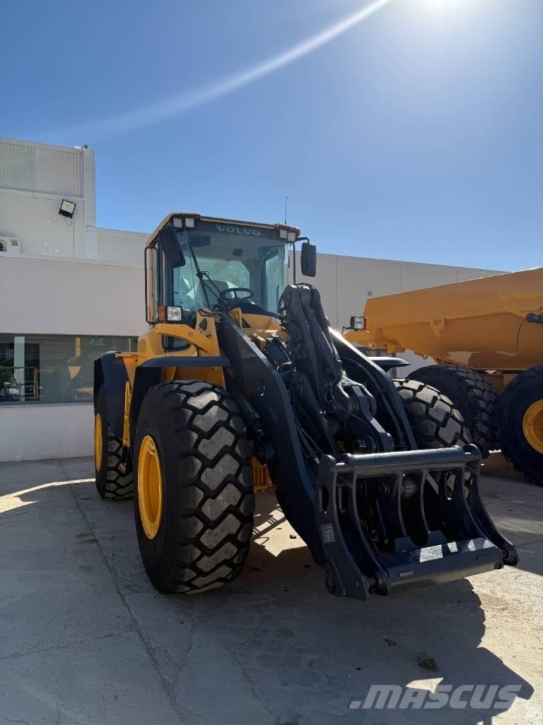 Volvo L 120 F Carregadeiras de rodas