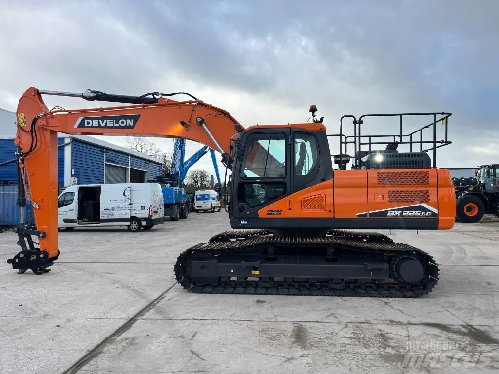 Develon DX 225 LC-7 Escavadeiras de esteiras