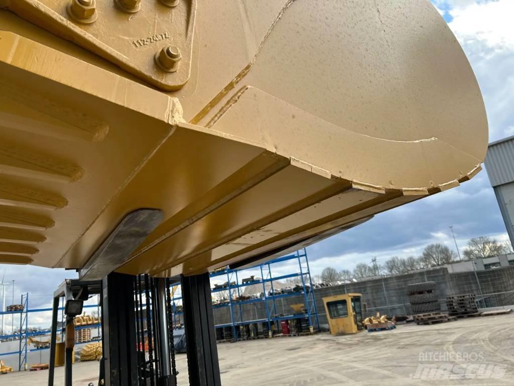 CAT 349D2 - UB Baldes