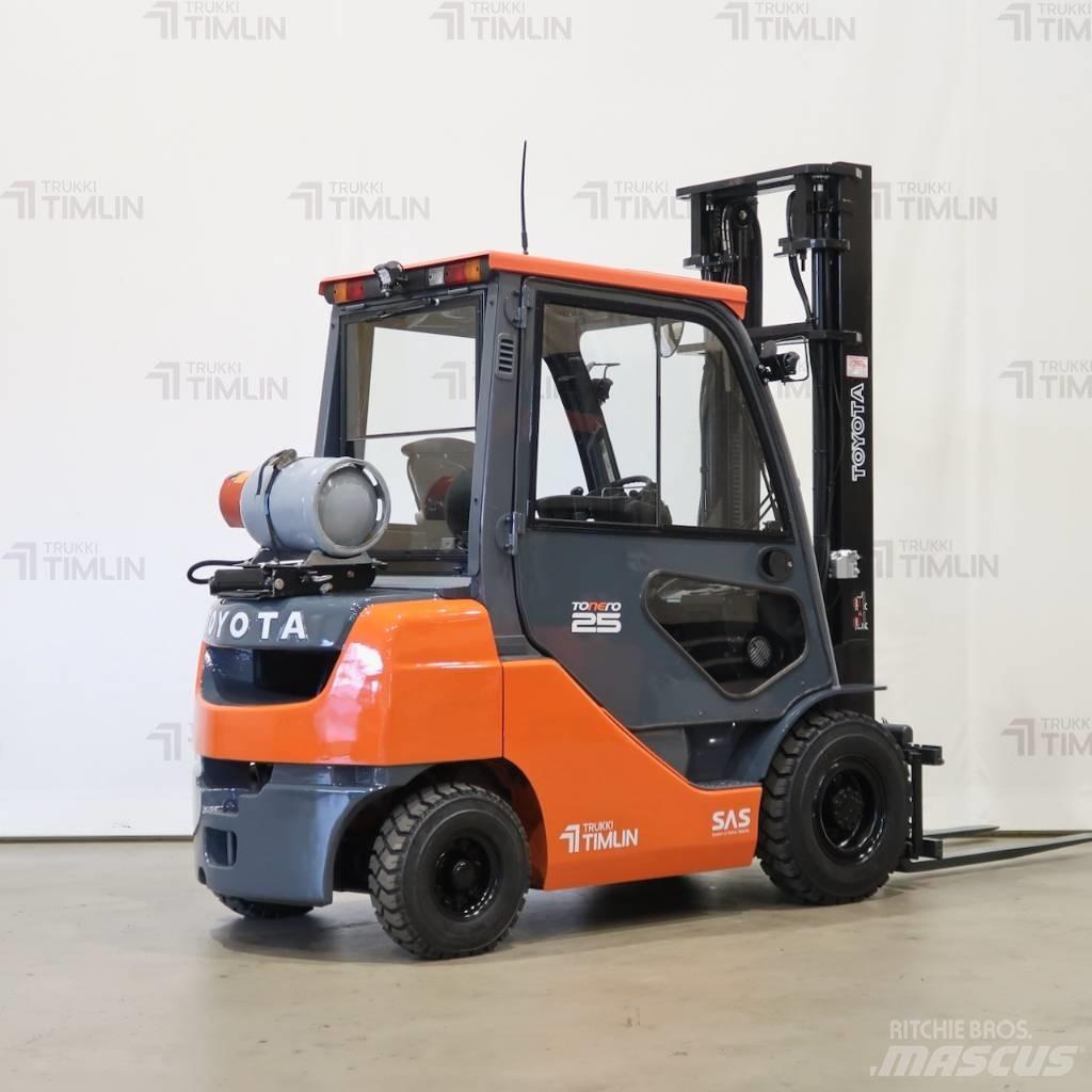 Toyota 02-8FGF25 Empilhadores a gás