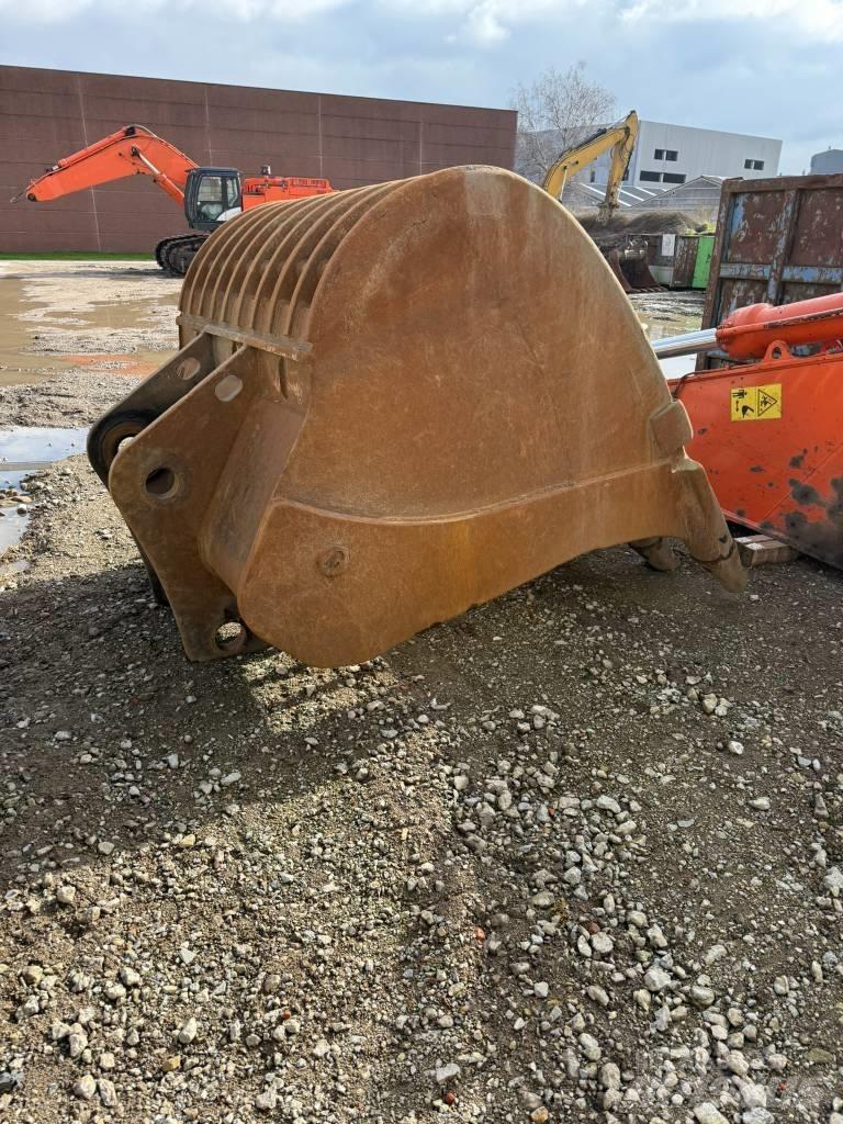 Hitachi ZX690 LCR - 6 Escavadeiras de esteiras