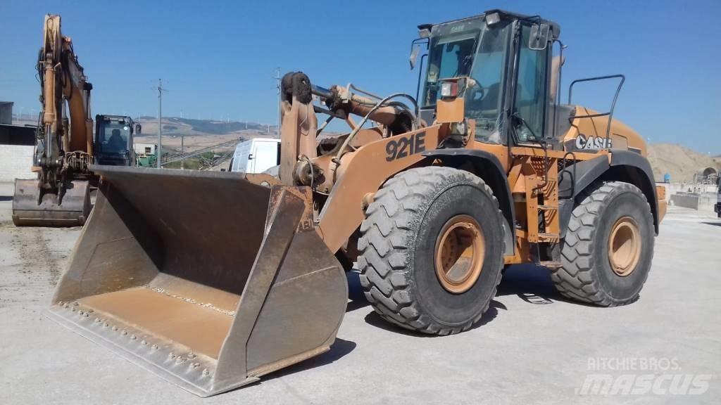 CASE 921 E Carregadeiras de rodas