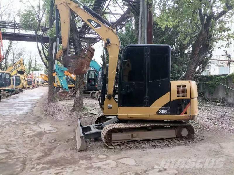 CAT 306 Miniescavadeiras