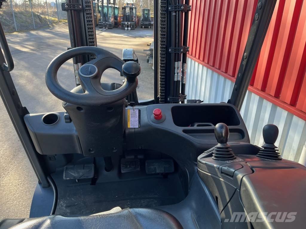 Linde E25L-02 Empilhadores eléctricos