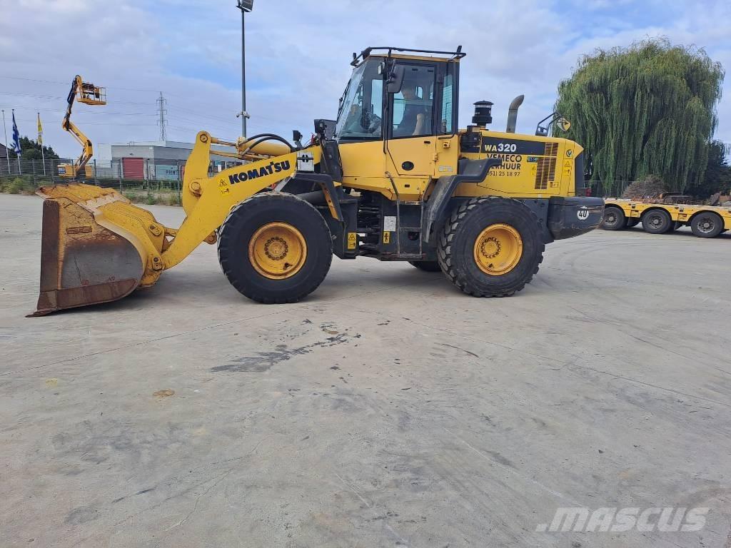Komatsu WA 320-6 Carregadeiras de rodas