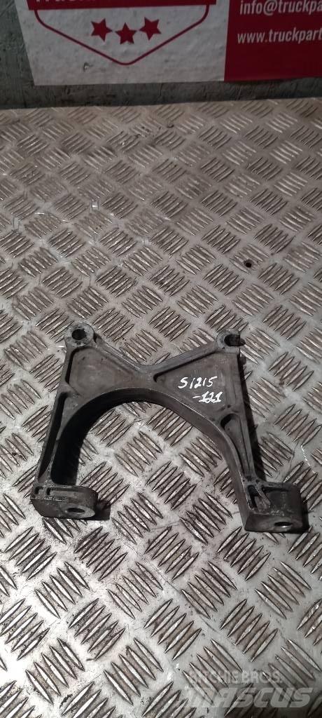 Scania R440  1549119 Chassis e suspensões
