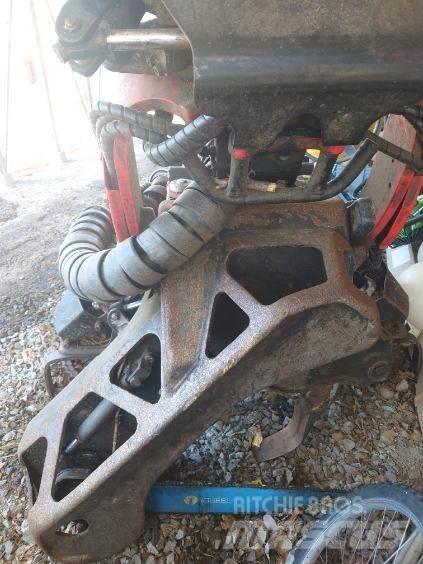 Komatsu C123 Cabeças de ceifeiras