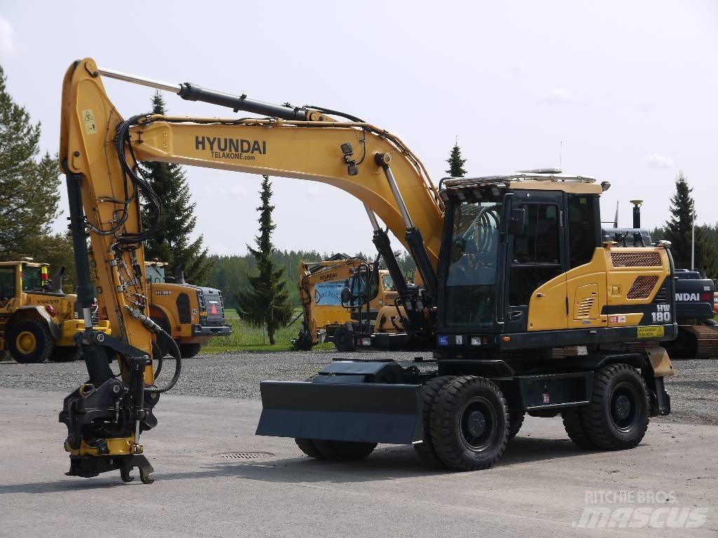 Hyundai HW 180 Escavadoras de rodas
