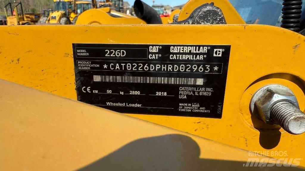 CAT 226 D Minicarregadeiras