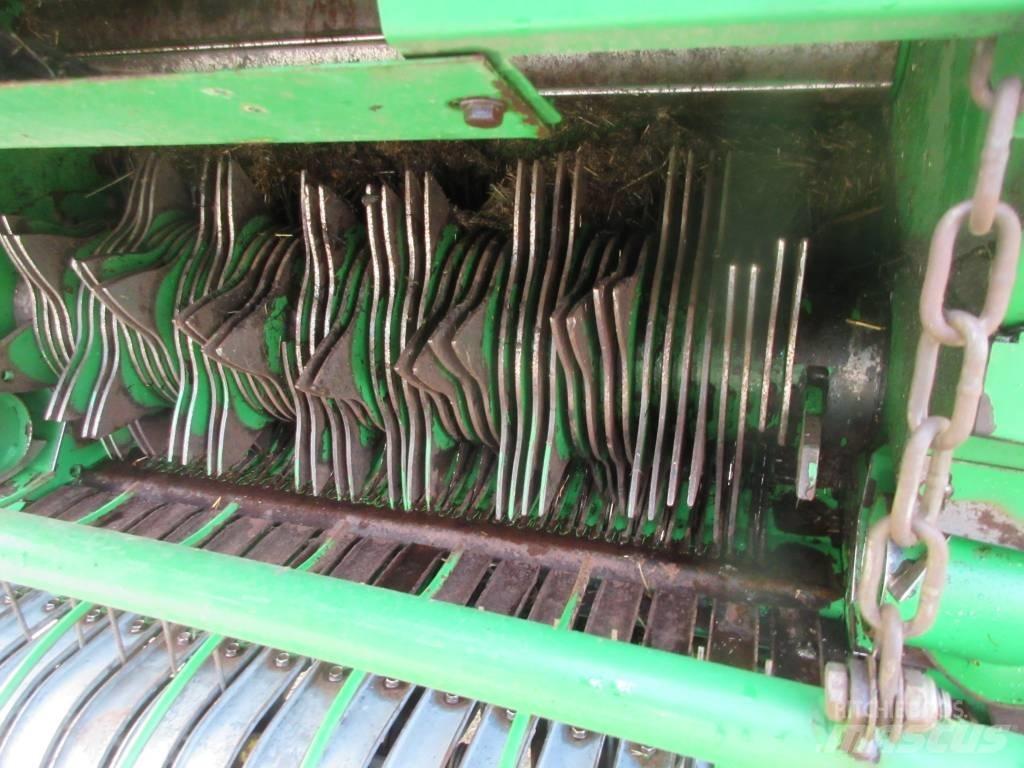 John Deere 644 Enfardadeira de rolos