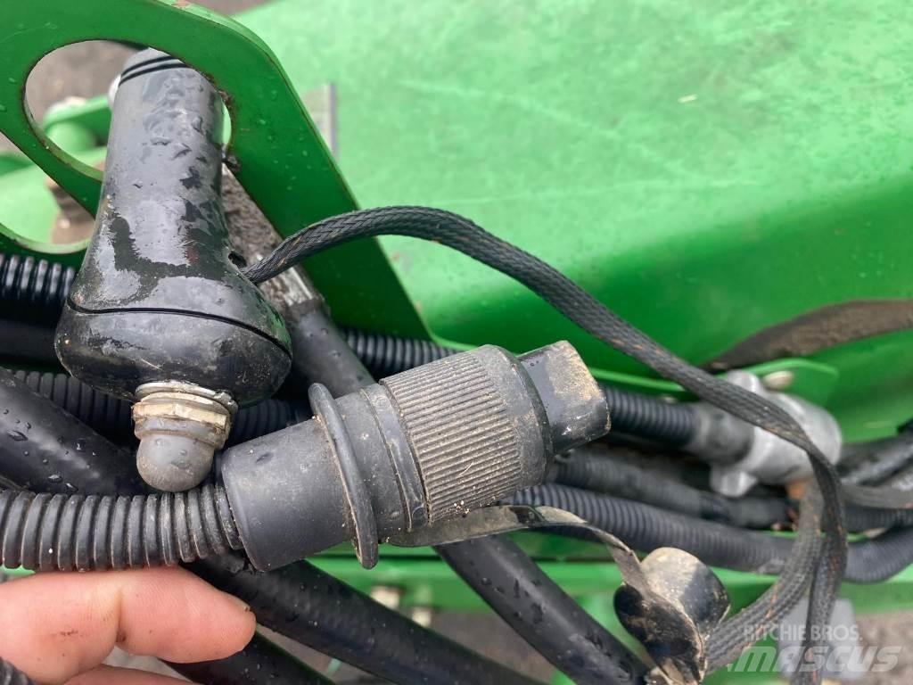 John Deere 730 Corta-Relvas montadas e arrastadas