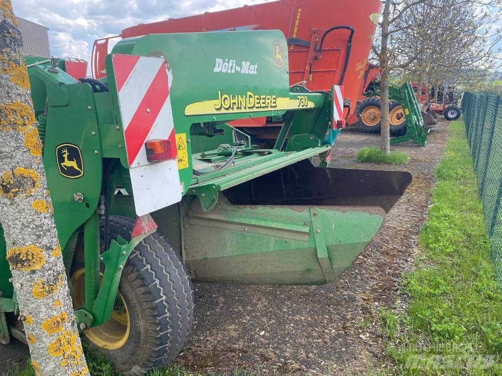 John Deere 730 Corta-Relvas montadas e arrastadas