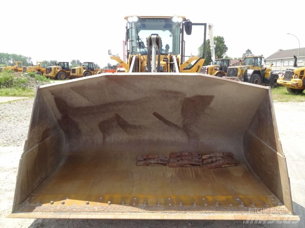 Volvo L 120 H Carregadeiras de rodas