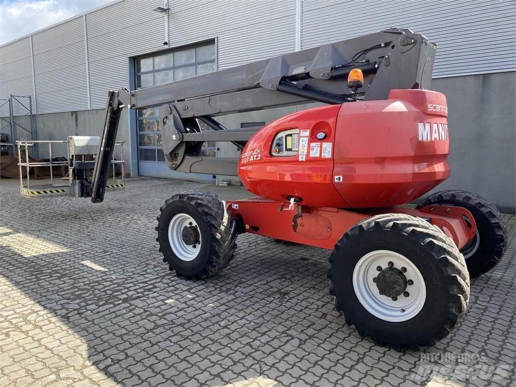 Manitou 200ATJ RC Elevadores braços articulados