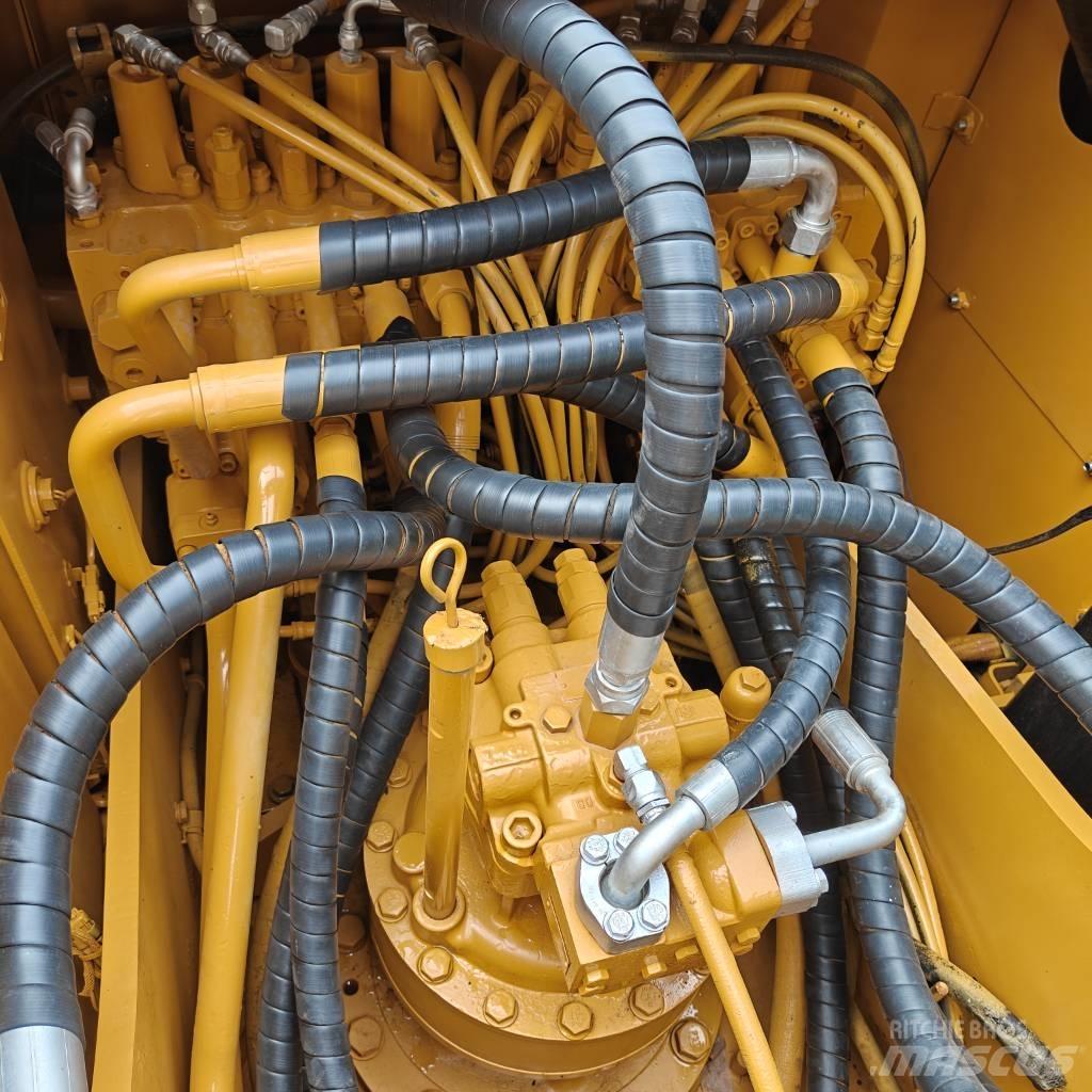 CAT 320D2 Escavadeiras de esteiras
