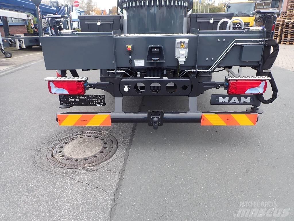 Böcker AK 37 Gruas Fora-de-estrada