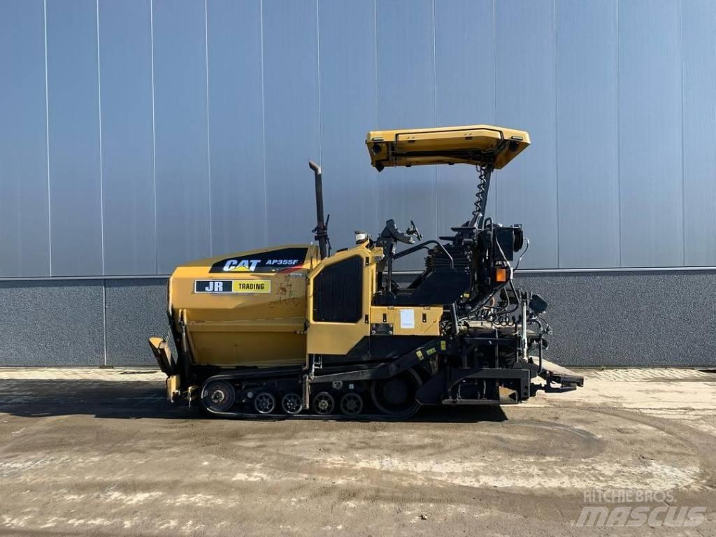 CAT AP355F Espalhadoras de asfalto