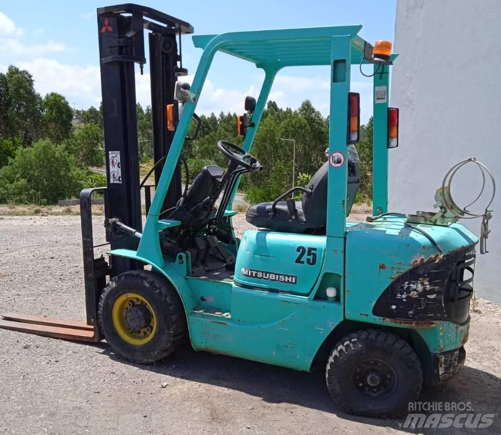 Mitsubishi FG25K Empilhadores a gás