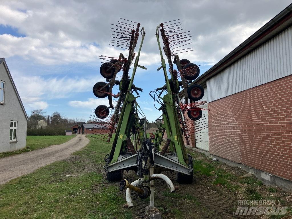 CLAAS Liner 3500 Ancinho virador
