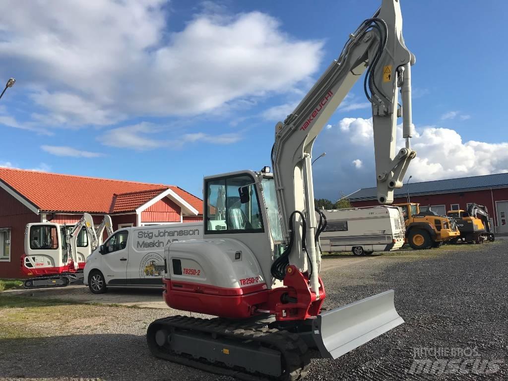 Takeuchi TB250-2 Miniescavadeiras