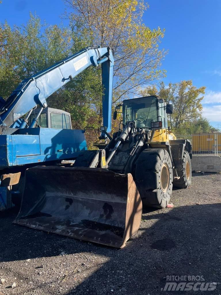 Komatsu WA 200 PT-5 Carregadeiras de rodas