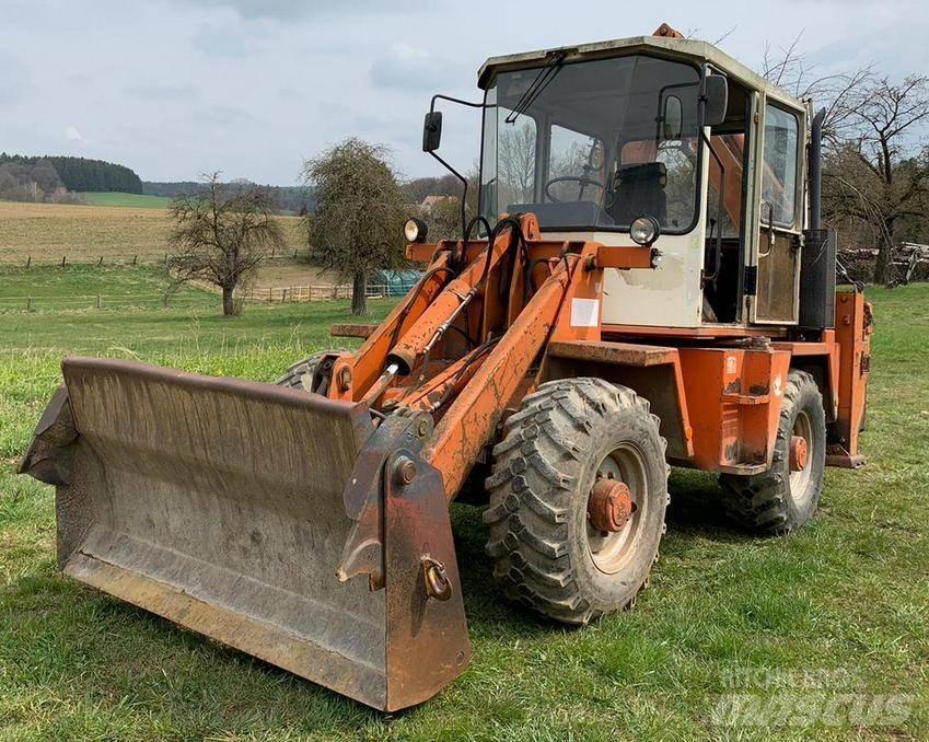 Schaeff SKB 902 Retroescavadeiras